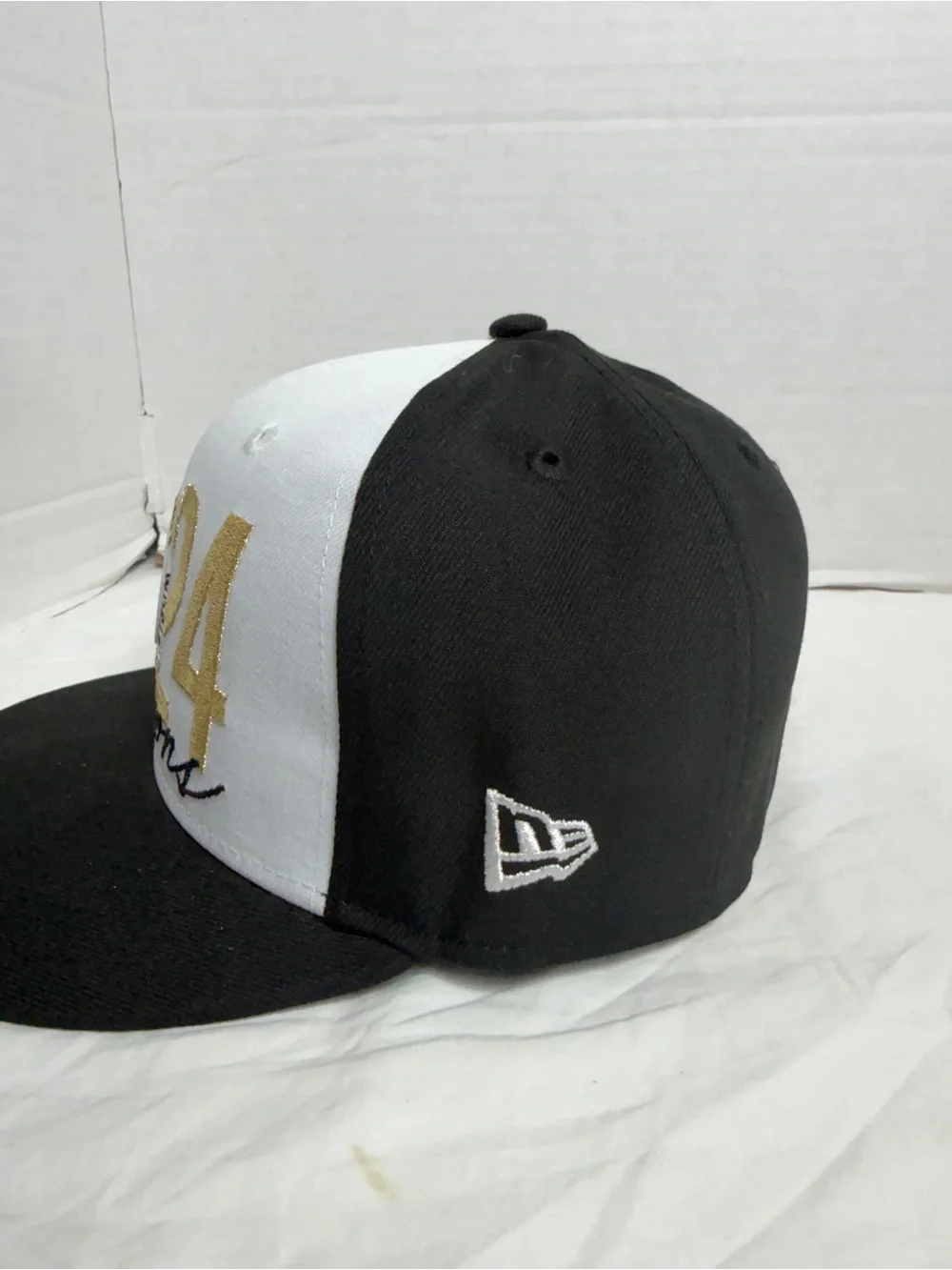 New Era Los Angeles Dodgers 2024 Champions White Black Gold Snapback Hat